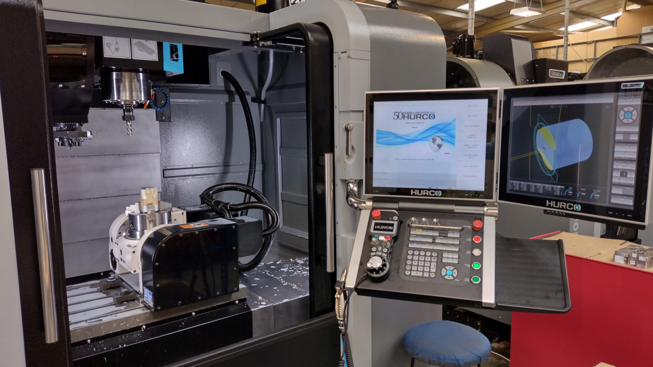 Hurco VMX30Di machining centre with Kitagawa trunnion